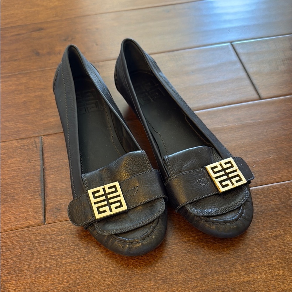 Givenchy Leather Women's Loafers Navy Size 8
